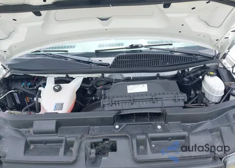 2018 Chevrolet Express 2500 Work Van z USA, uszkodzony, nr VIN 1GCWGAFP0J1342902